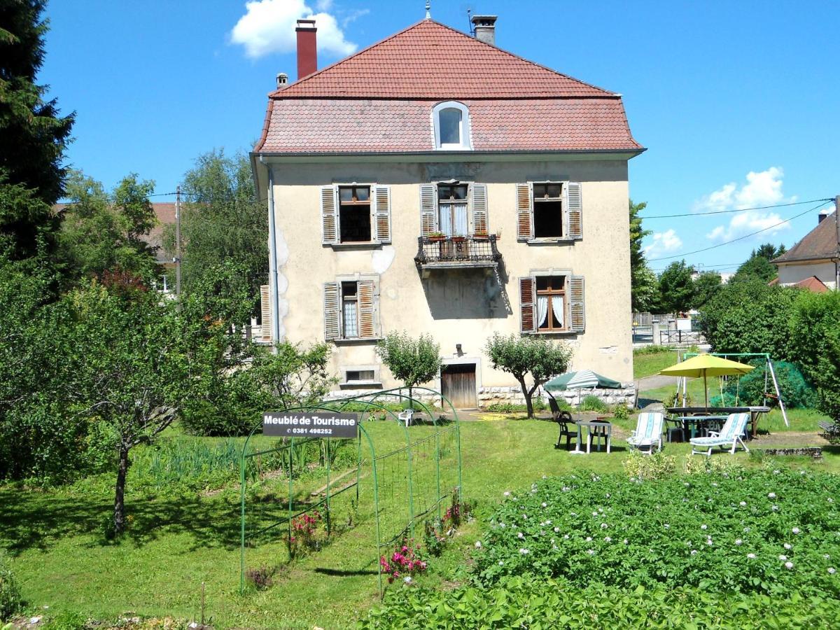 Apartamento Meublé de tourisme Frasne Exterior foto